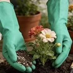 Green Nitrile Protective Gloves for Gardening Work Green Nitrile Protective Gloves for Gardening Work